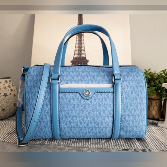 Michael Kors NWT Medium Duffle Satchel - Picture 1 of 8